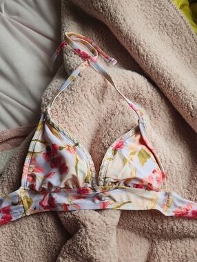 wild fable Floral Halter Bikini Top – White with Pink & Yellow